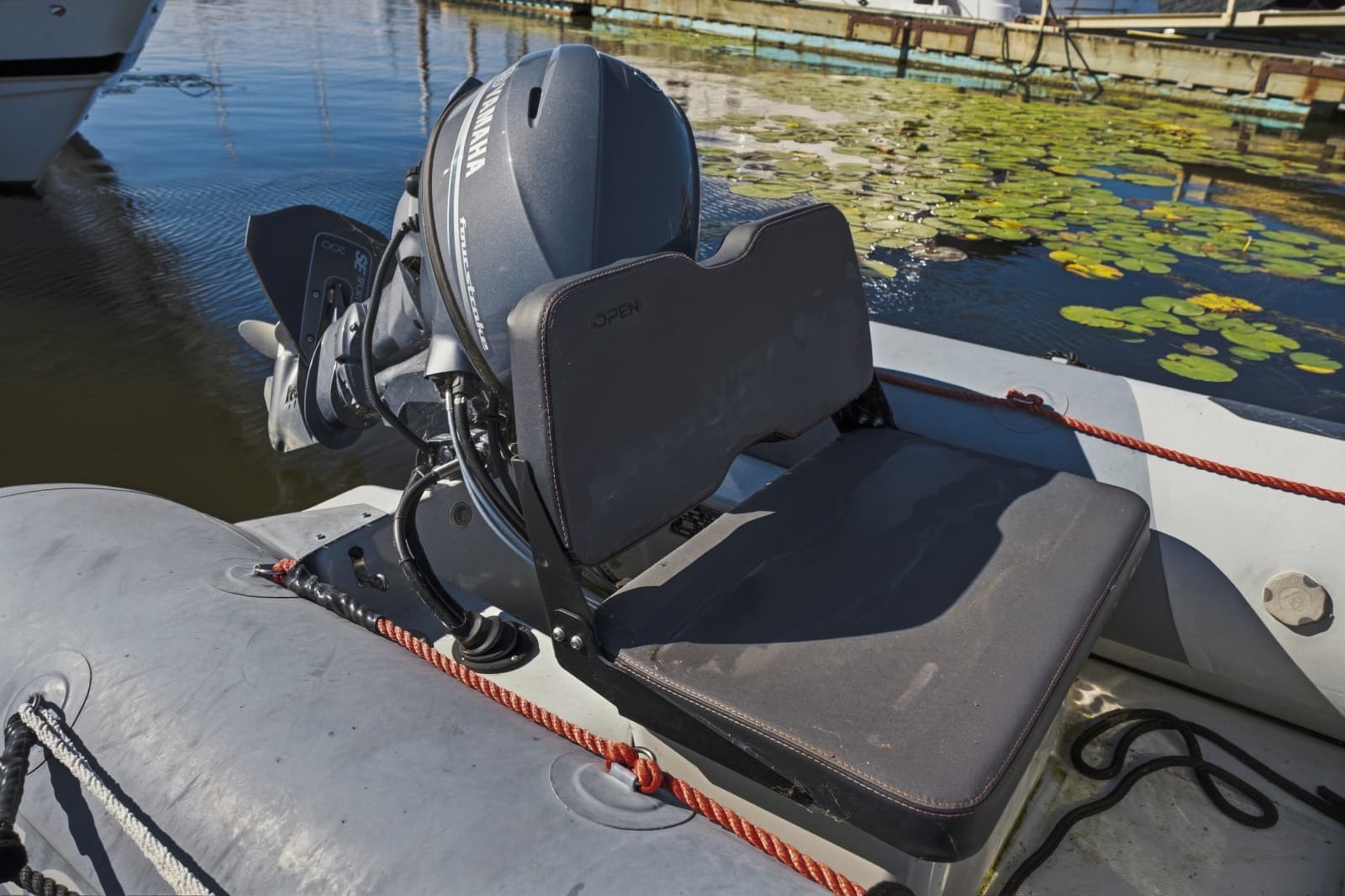 2014 Rinker 400 Express