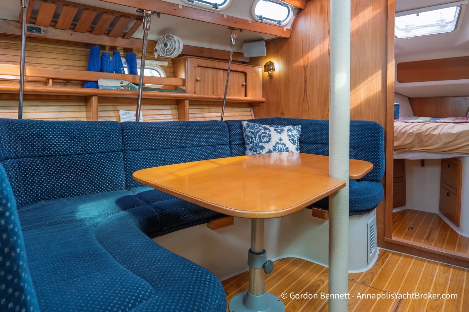 2003 Catalina 380