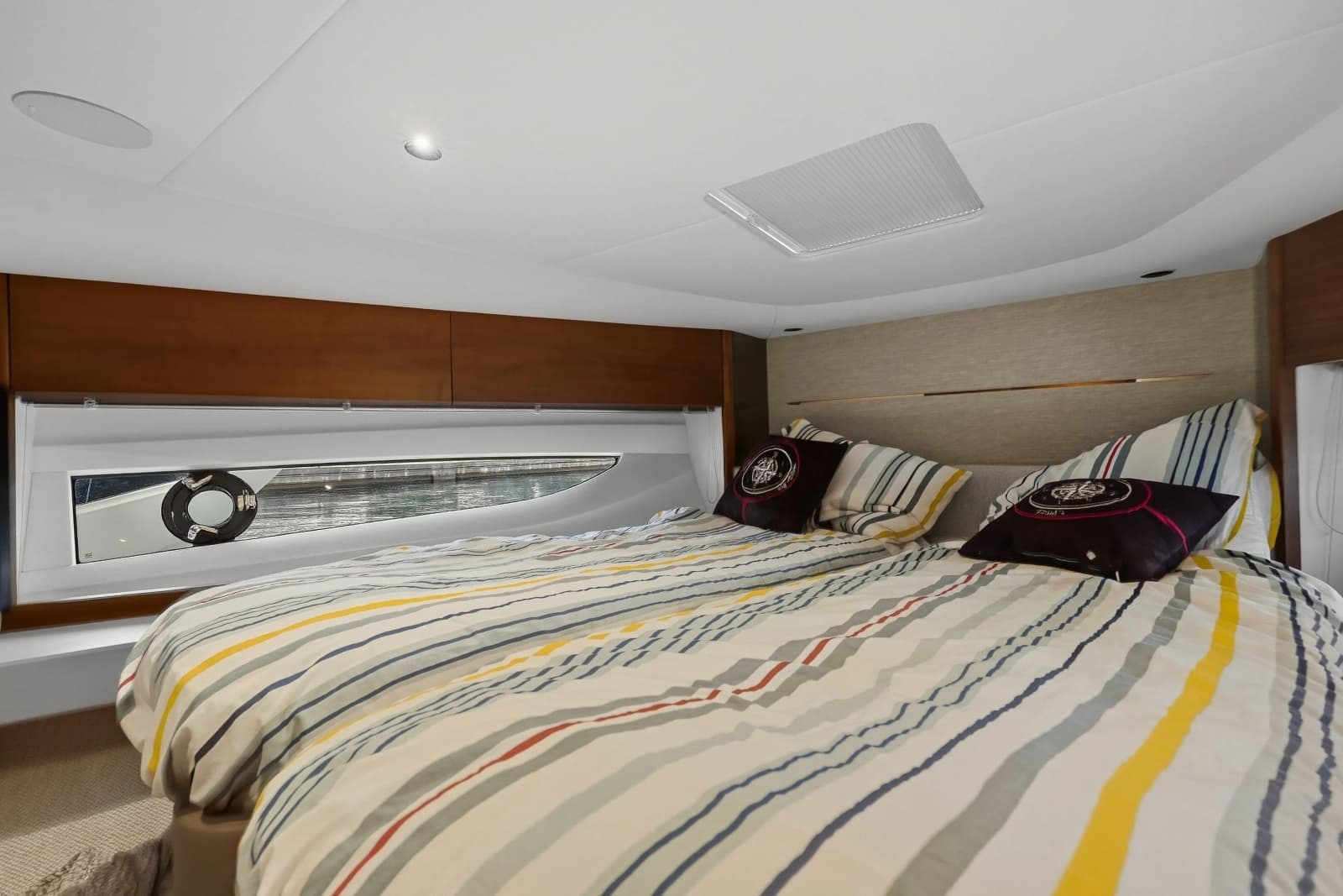 2023 Princess V50 Deck Saloon