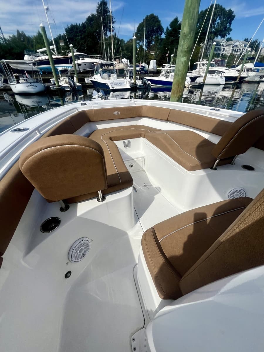 2024 Sea Hunt Ultra 255 SE