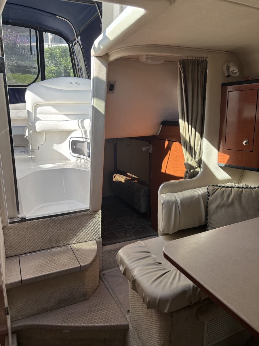 Mid Cabin