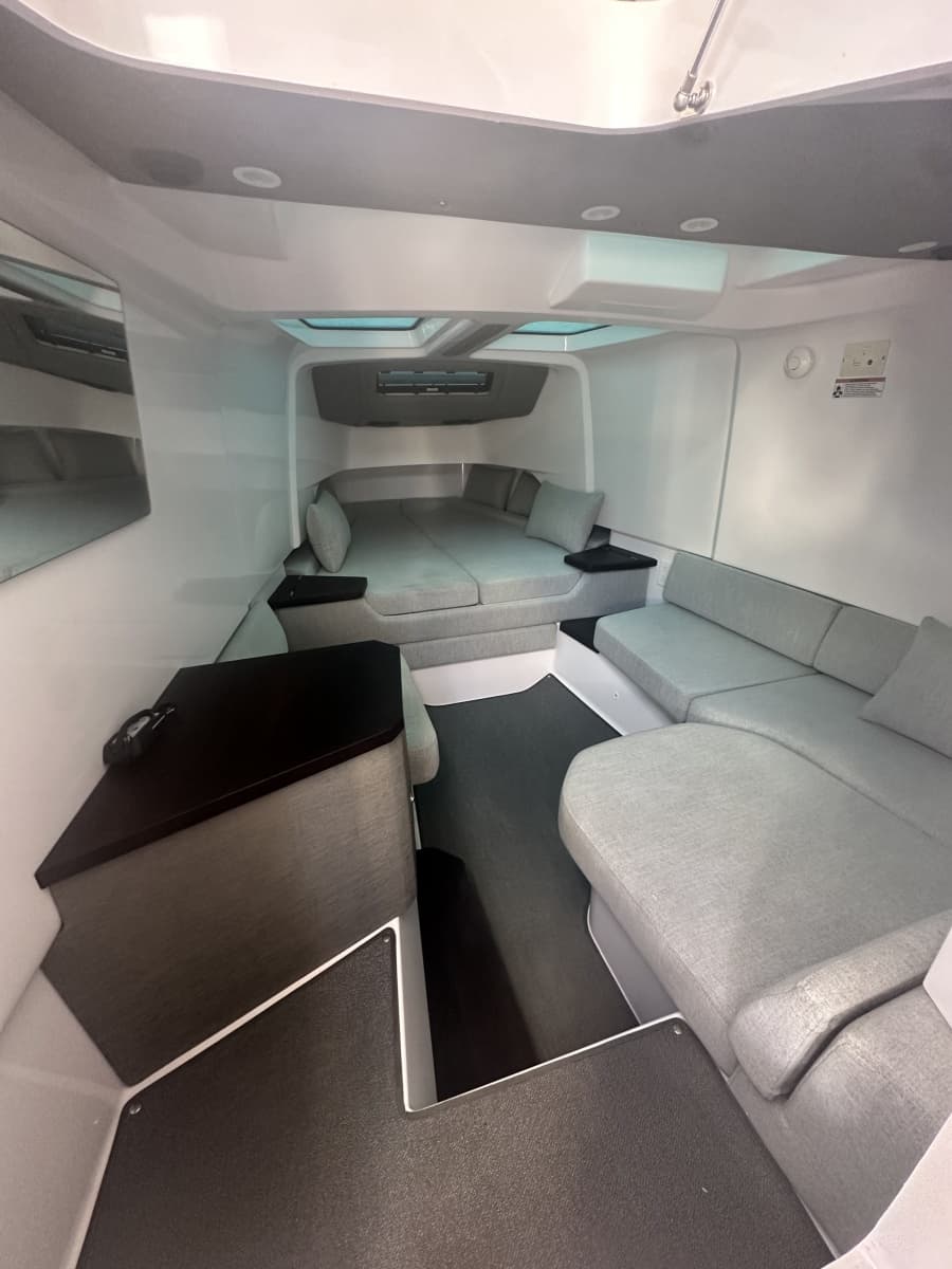 2024 Axopar 37 Sun Top