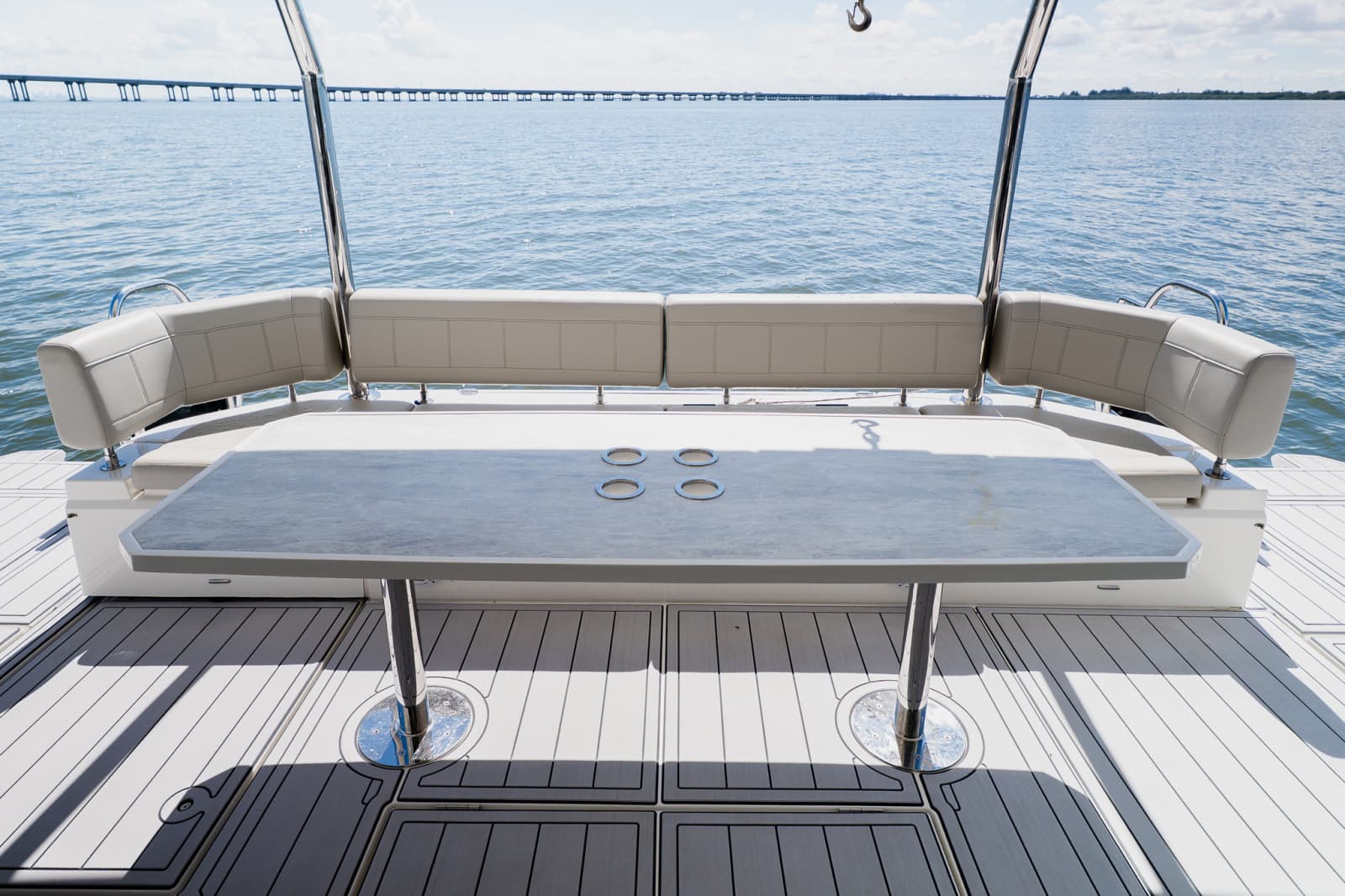 2022 Aquila 54 YACHT