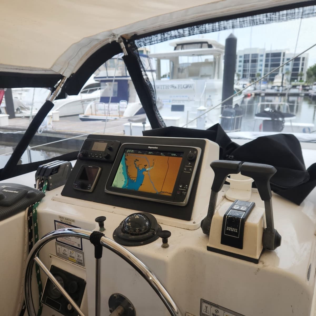 18 Cockpit Helm