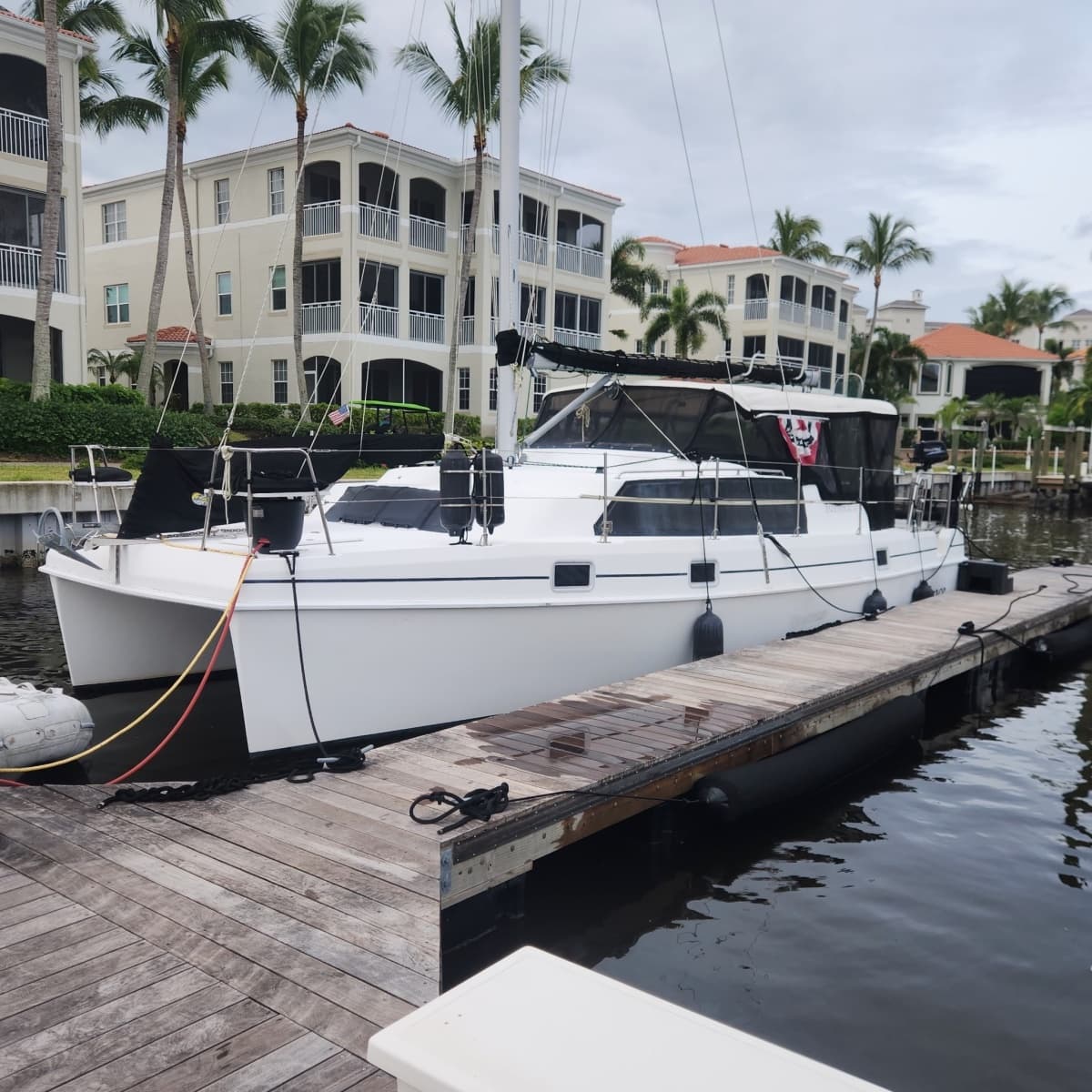 1998 Endeavour Catamaran 36