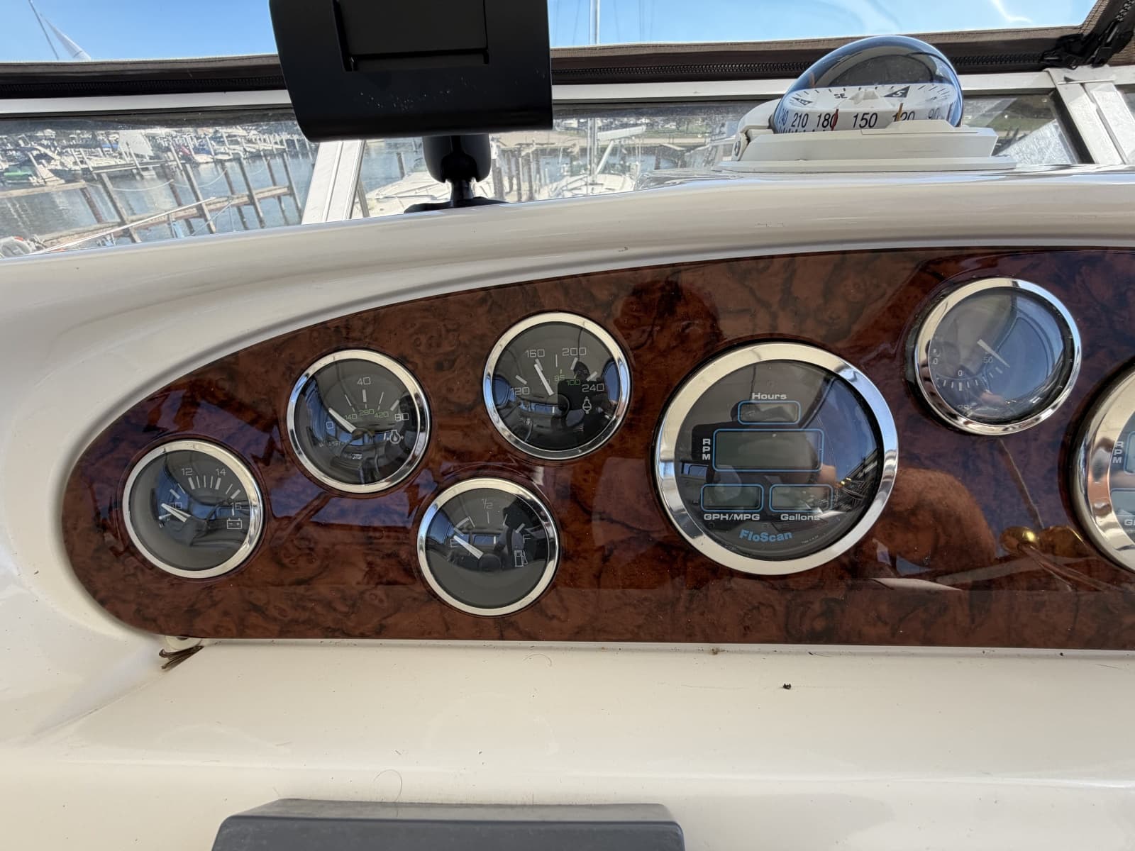 2000 Sea Ray 380 Aft Cabin