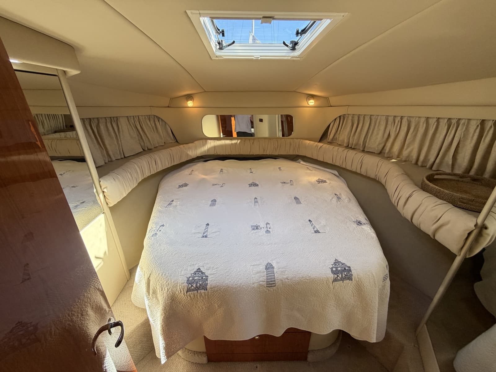 2000 Sea Ray 380 Aft Cabin