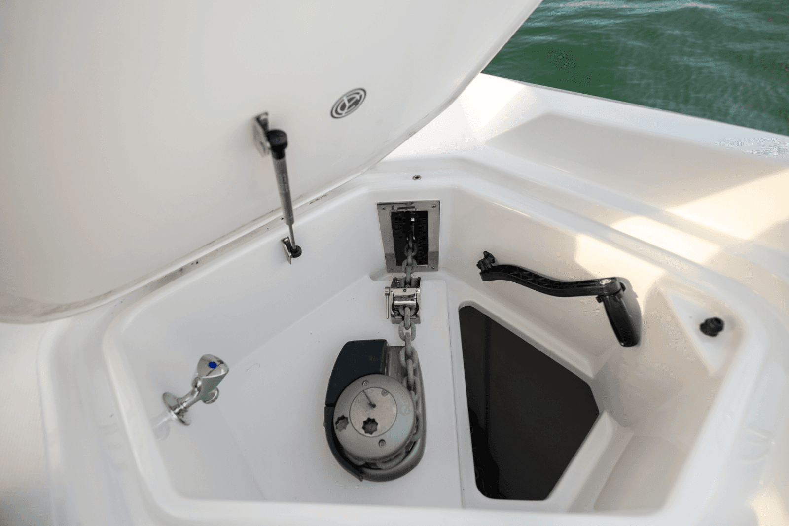 2025 Cruisers Yachts 50 Cantius