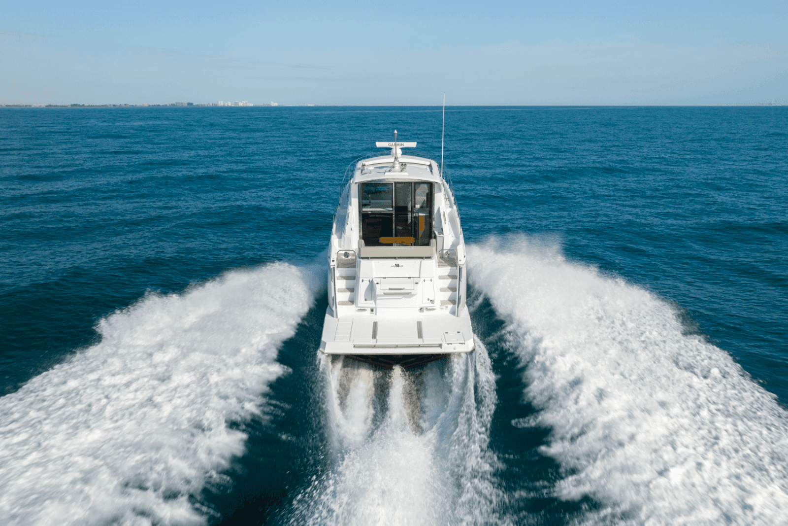 2025 Cruisers Yachts 50 Cantius