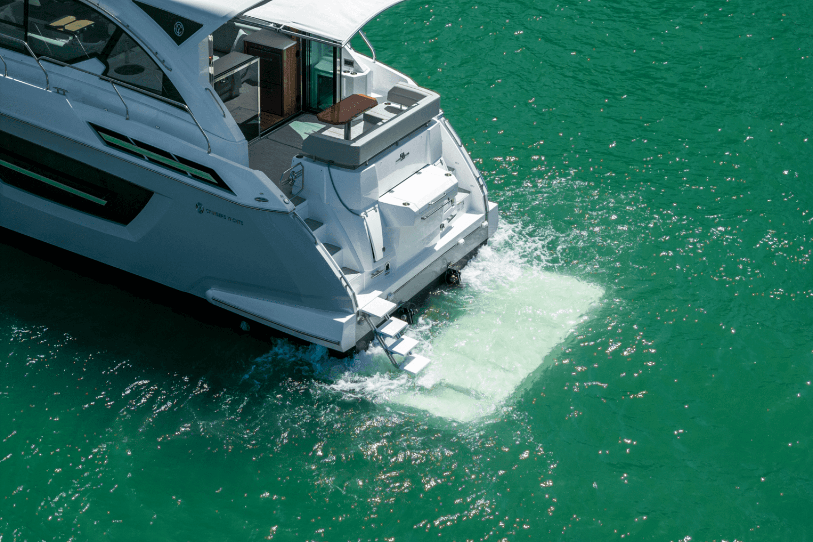 2025 Cruisers Yachts 50 Cantius