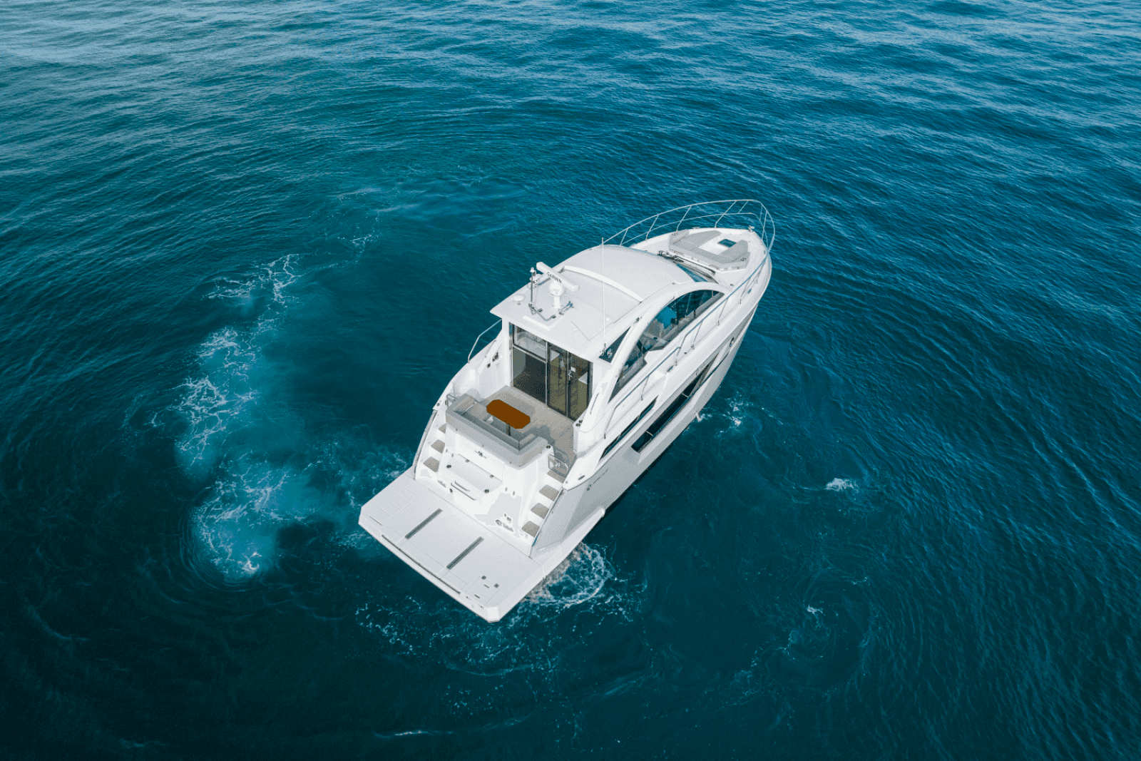 2025 Cruisers Yachts 50 Cantius