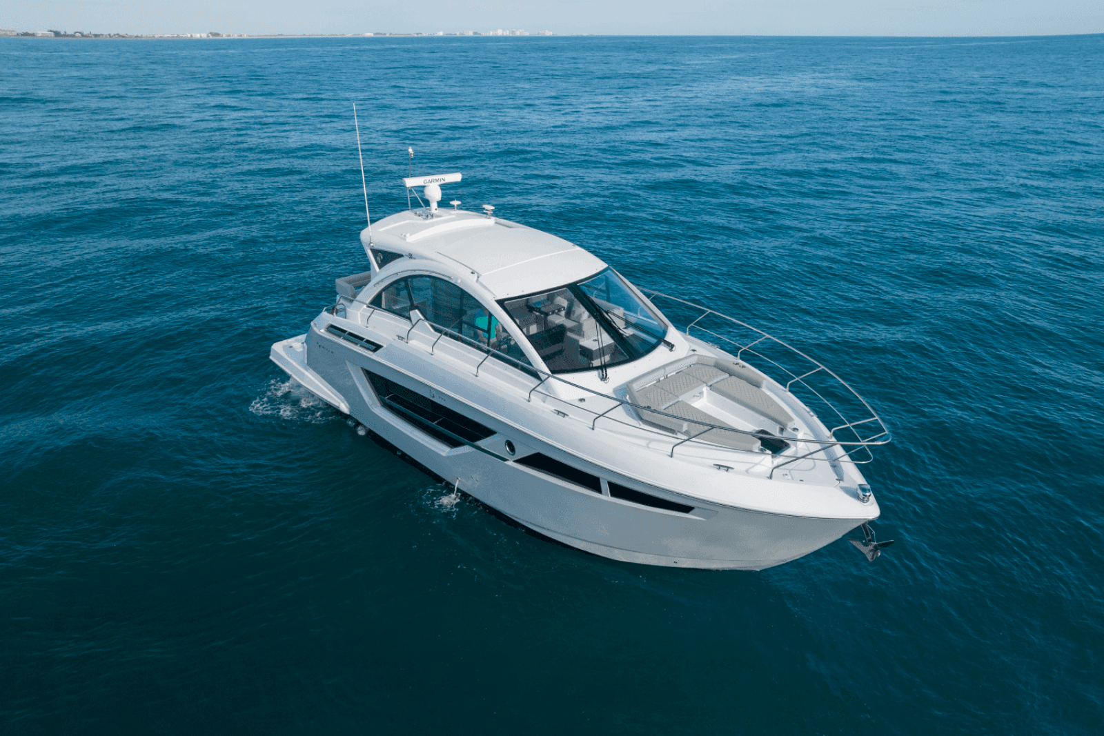 2025 Cruisers Yachts 50 Cantius