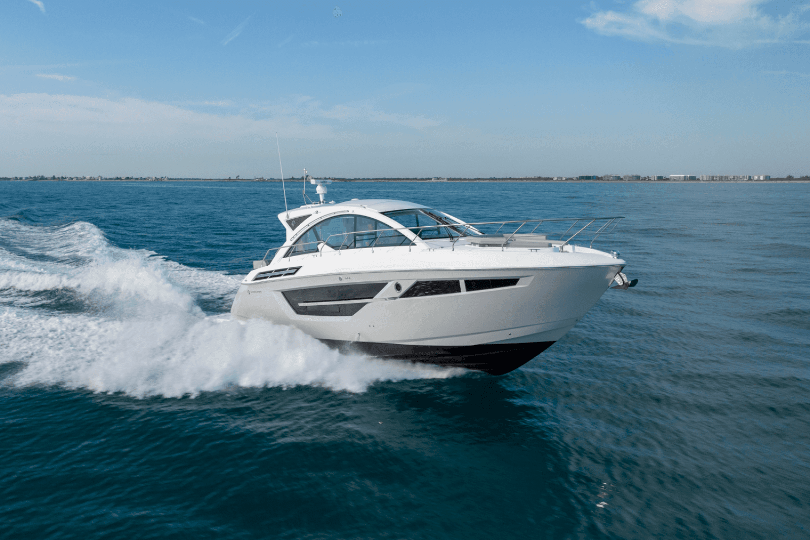 2025 Cruisers Yachts 50 Cantius