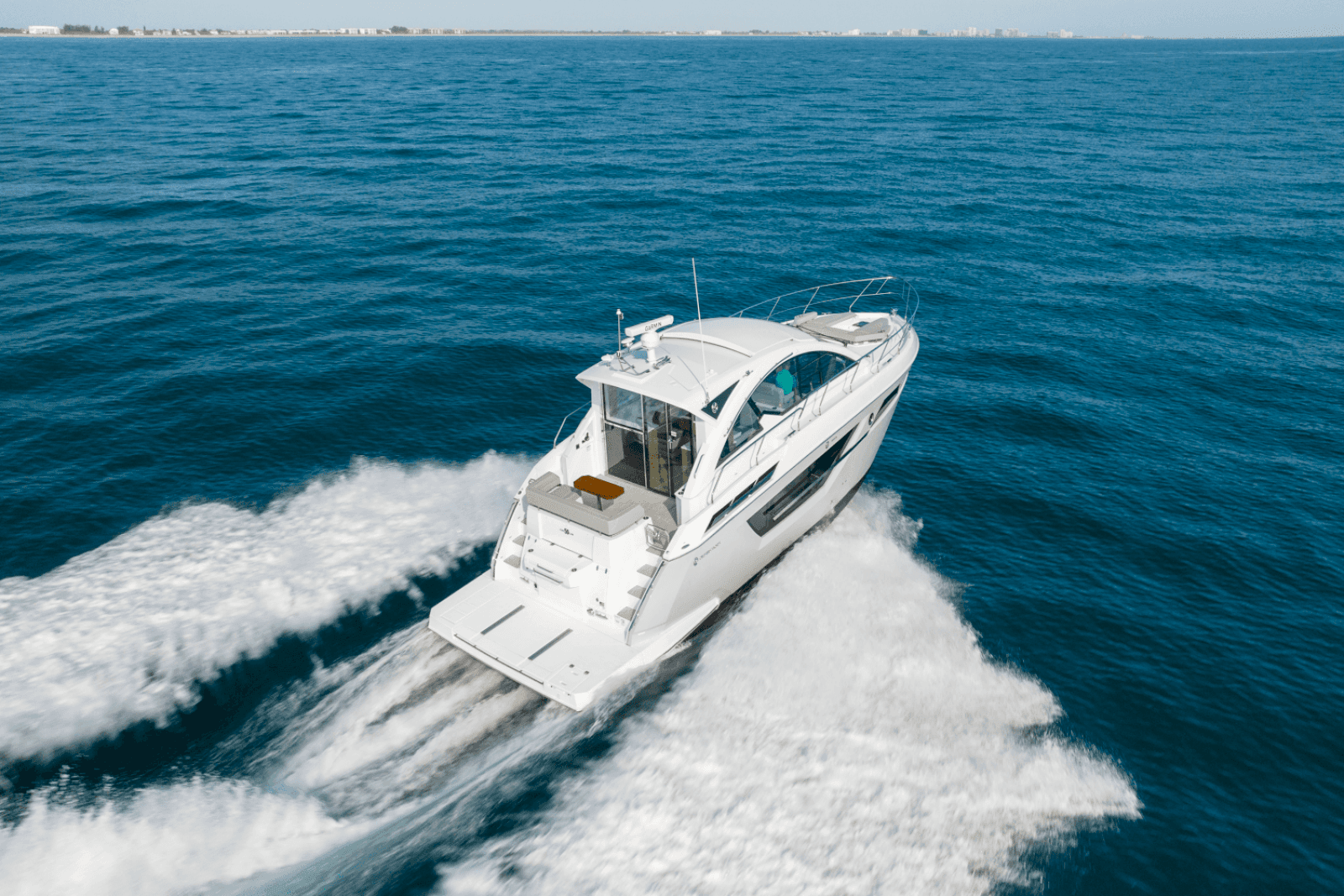 2025 Cruisers Yachts 50 Cantius
