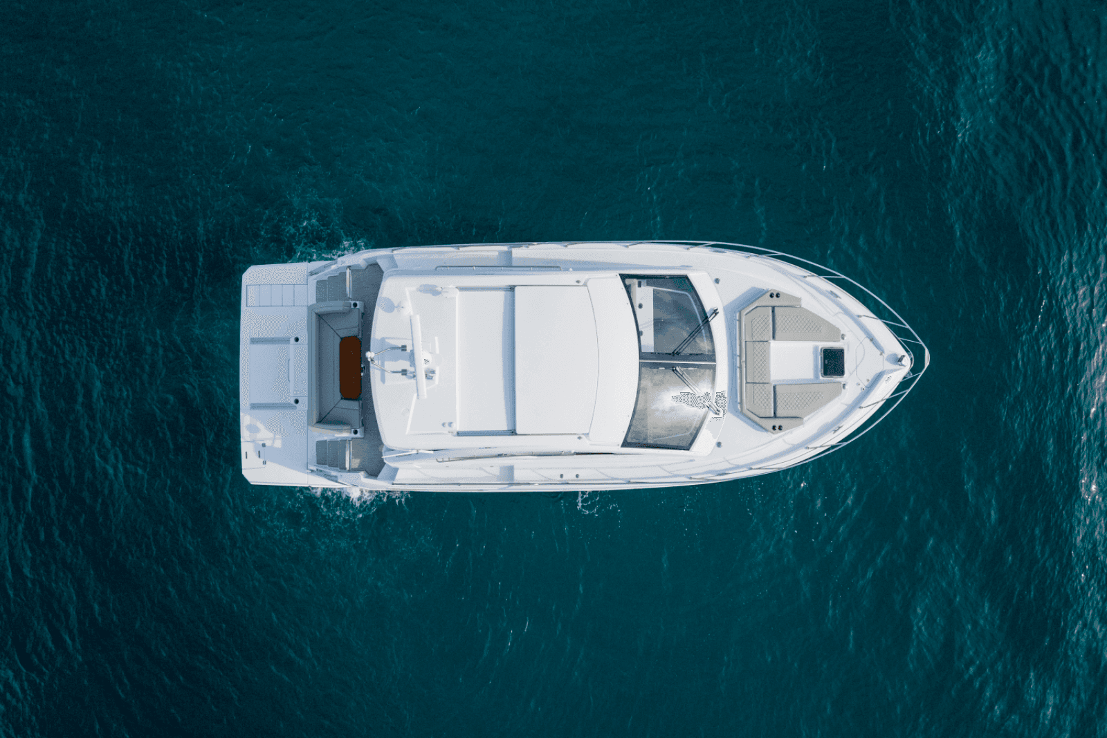 2025 Cruisers Yachts 50 Cantius