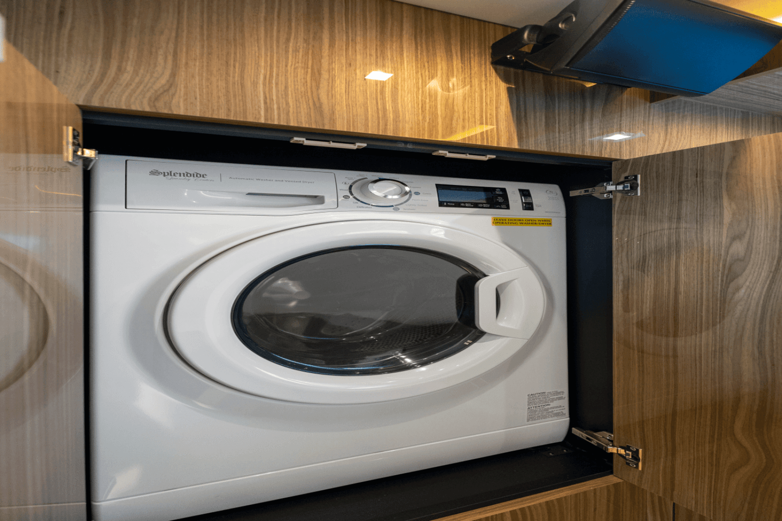 2025 Cruisers Yachts 50 Cantius