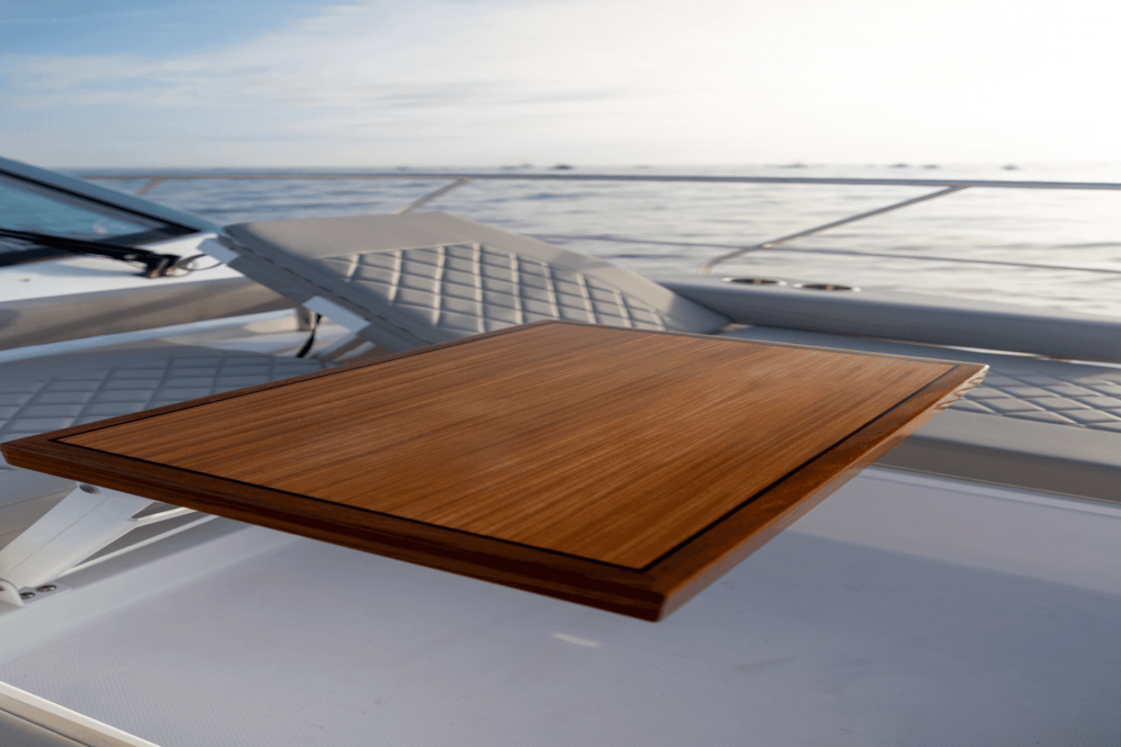 2025 Cruisers Yachts 50 Cantius