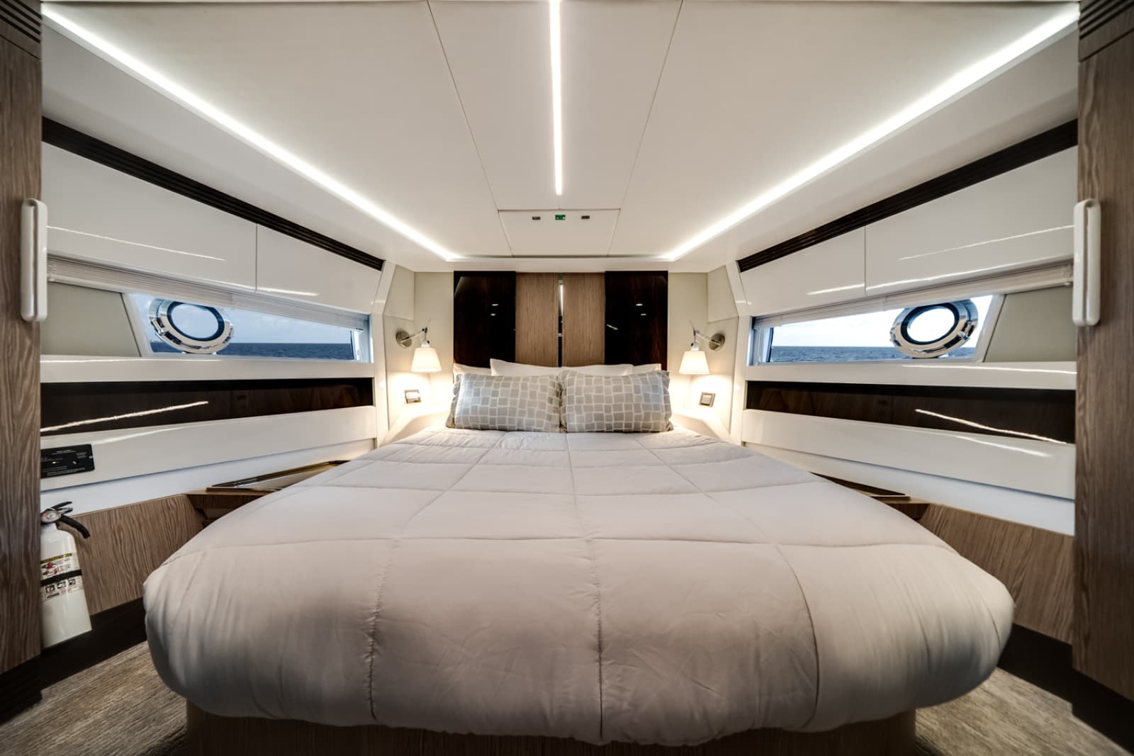 2019 Azimut S7