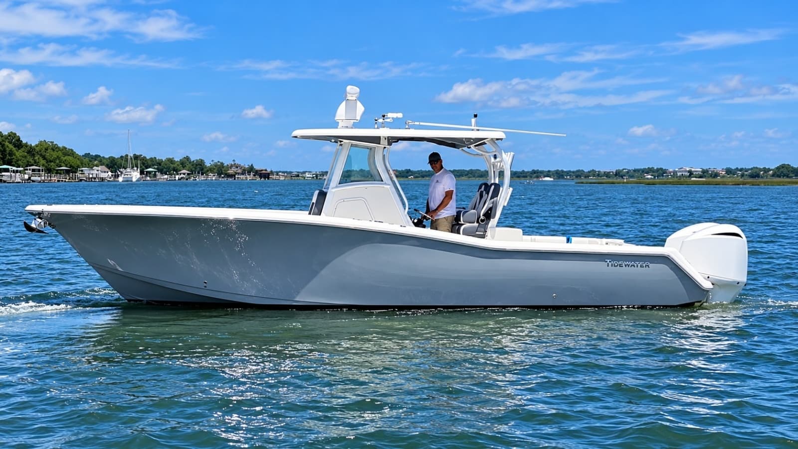 2018 Tidewater 320 CC
