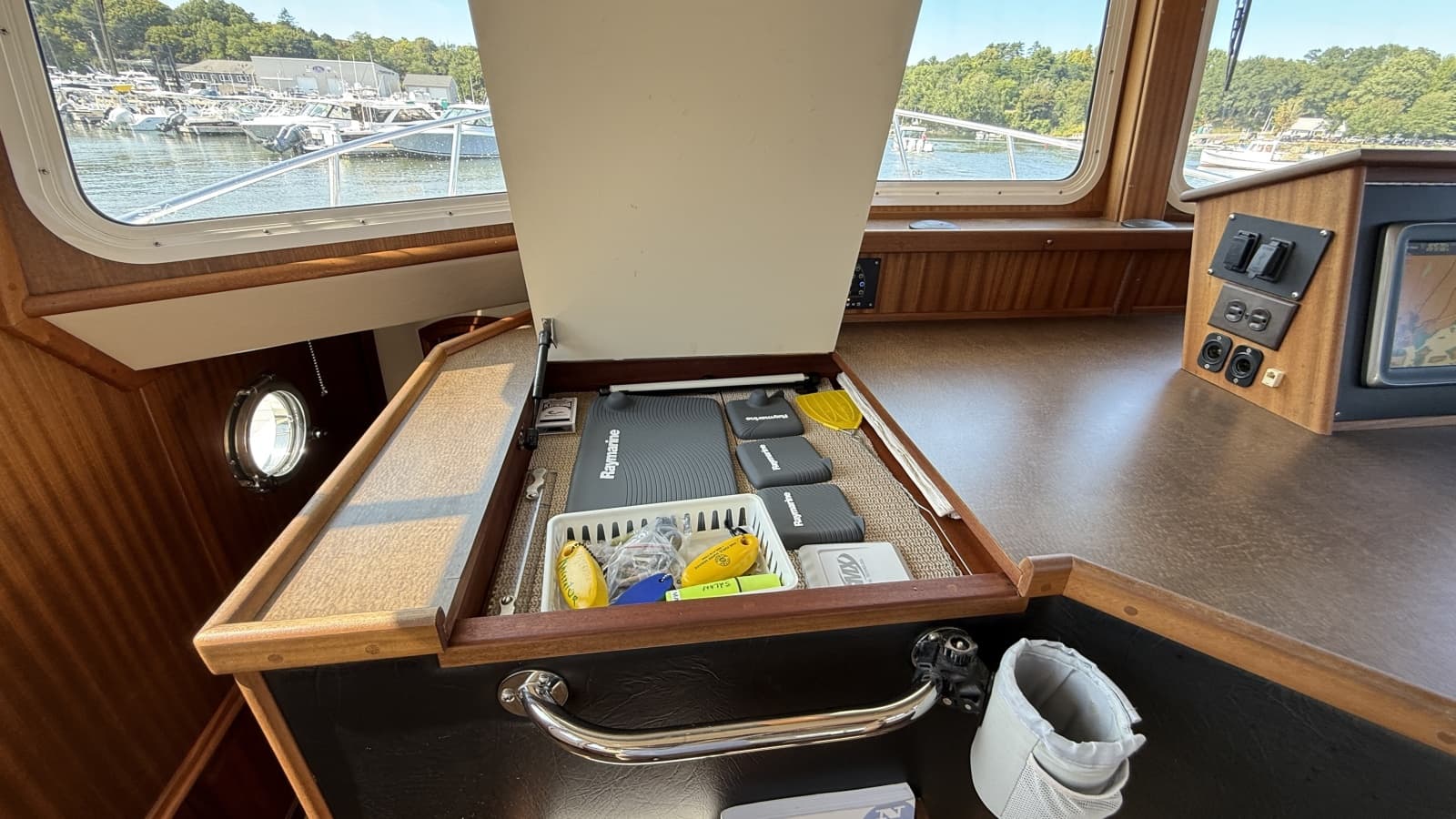 2012 American Tug 