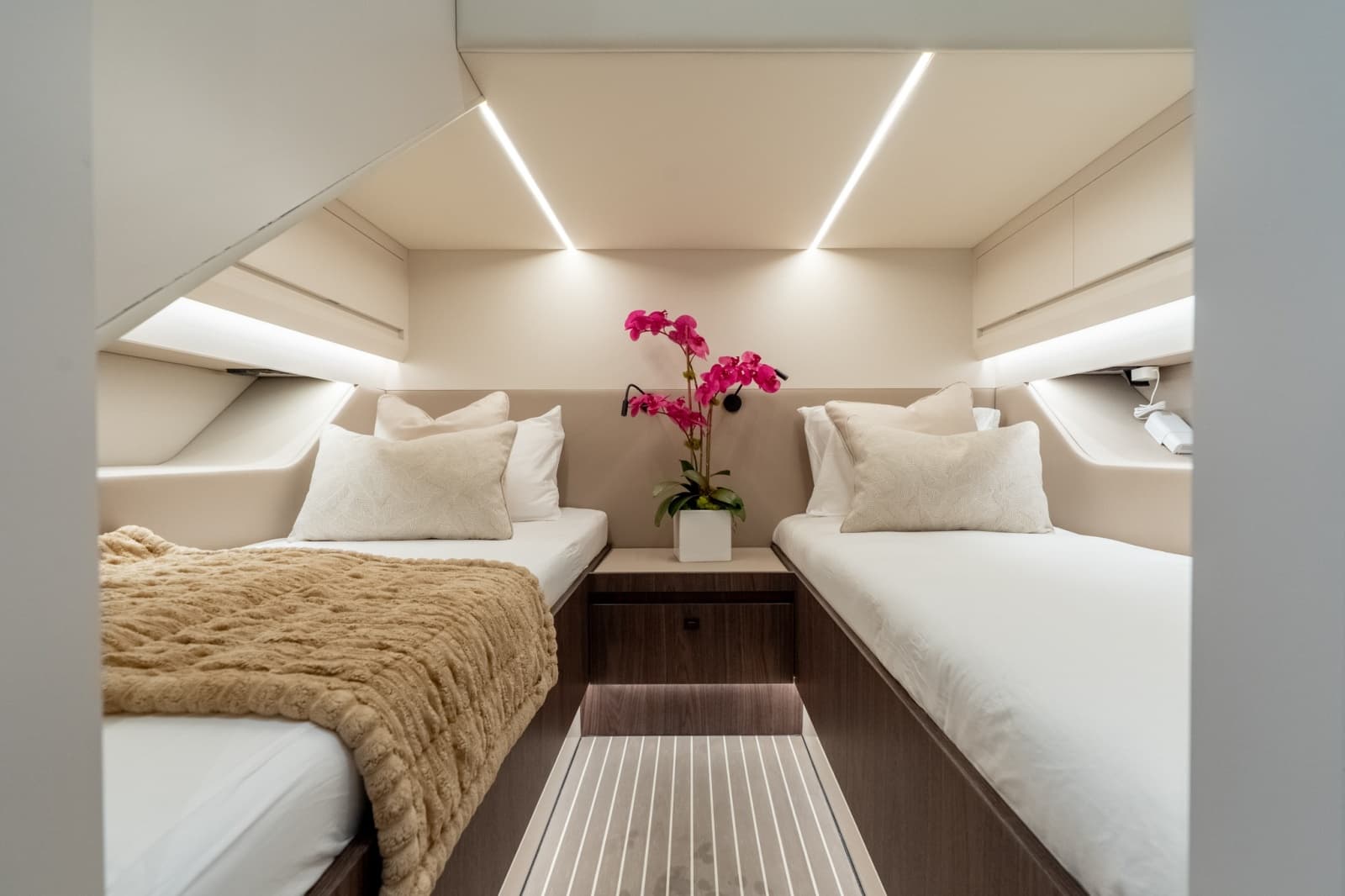 2026 Vanquish Yachts 55 Veloce