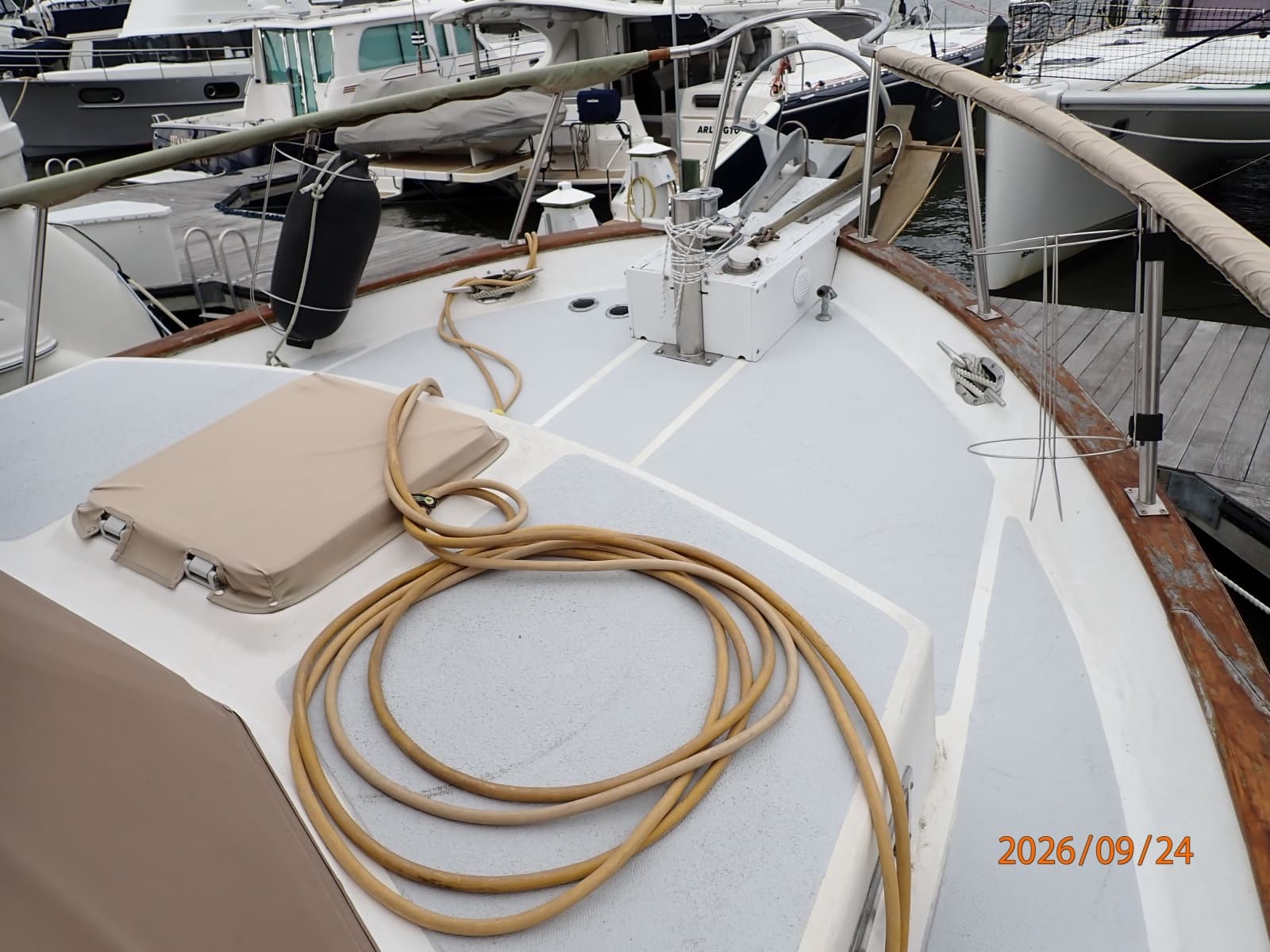 36' Monk foredeck2