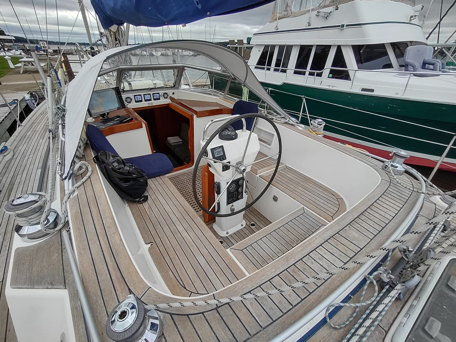 2004 Hallberg-Rassy 43