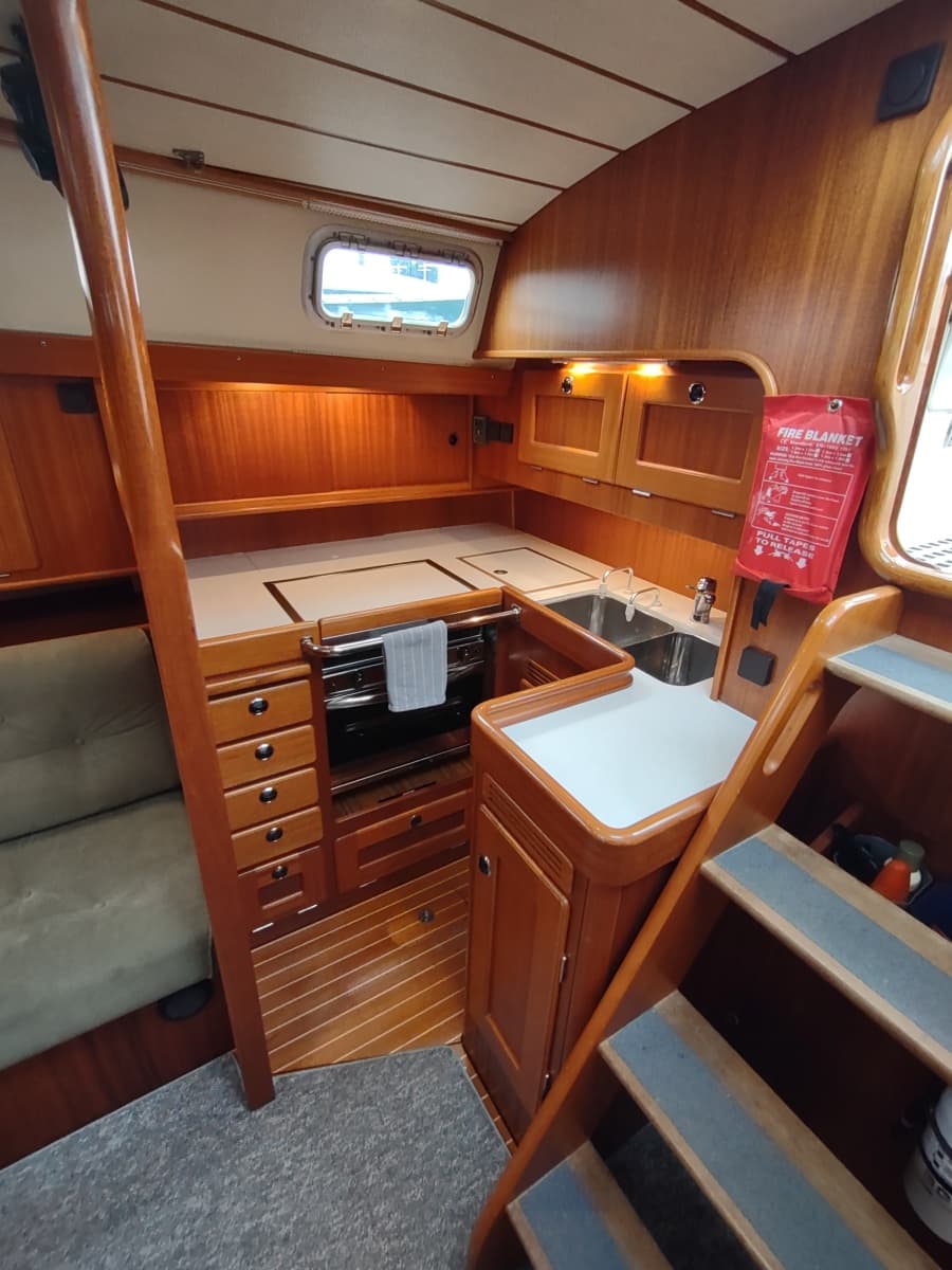 2004 Hallberg-Rassy 43