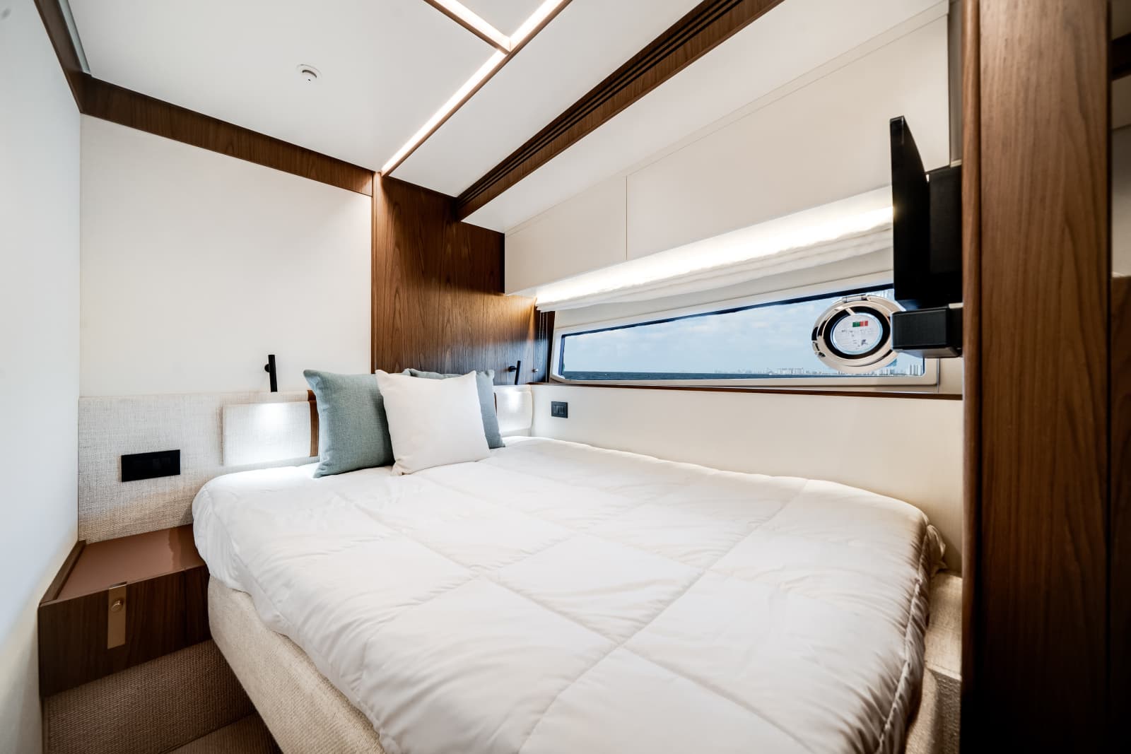 2025 Azimut Fly 72