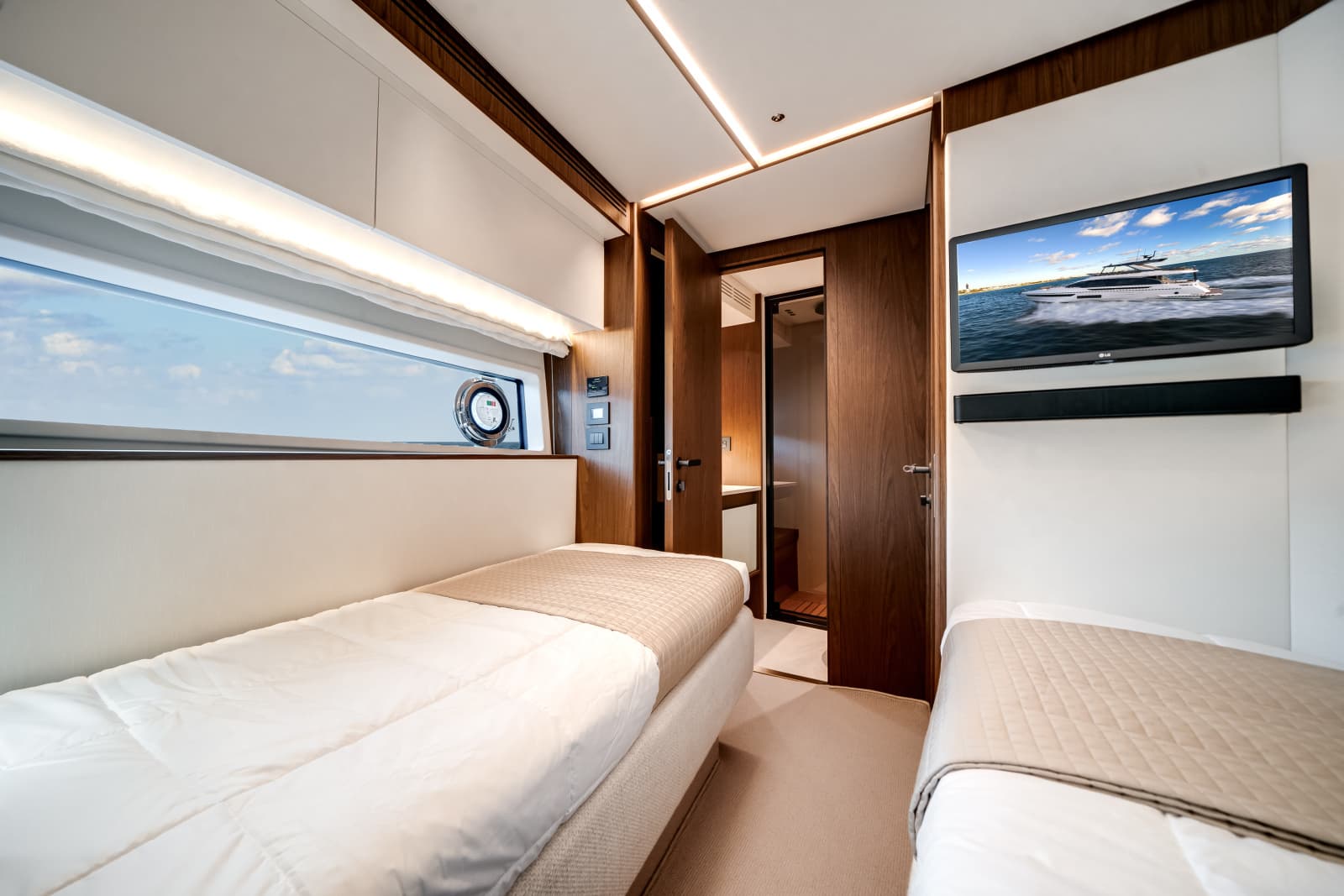 2025 Azimut Fly 72