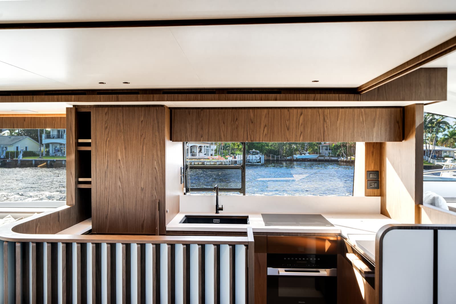 2025 Azimut Fly 72