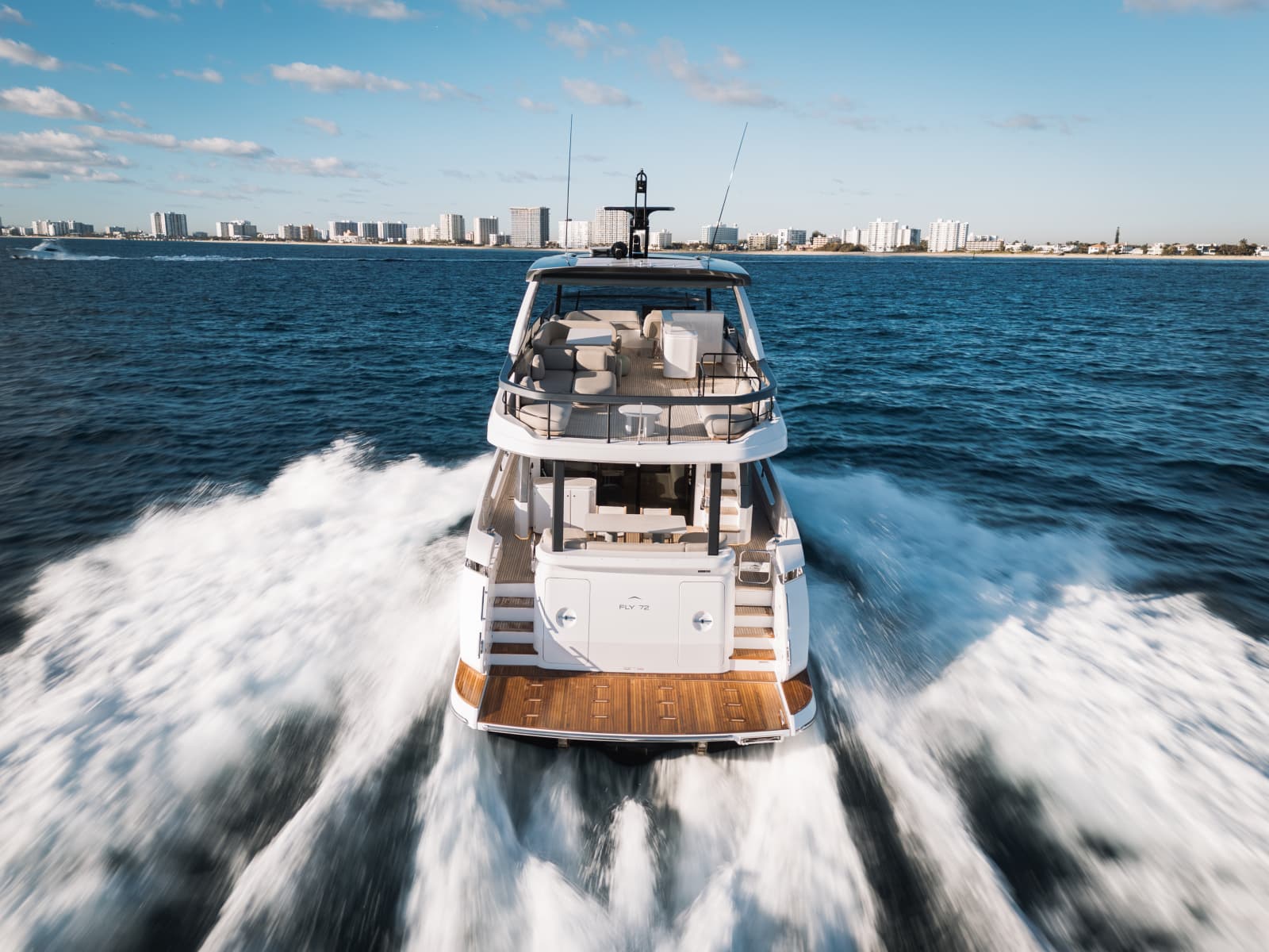 2025 Azimut Fly 72