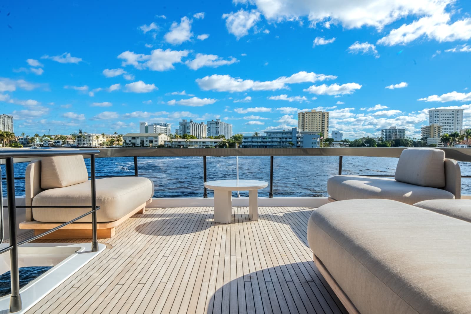 2025 Azimut Fly 72