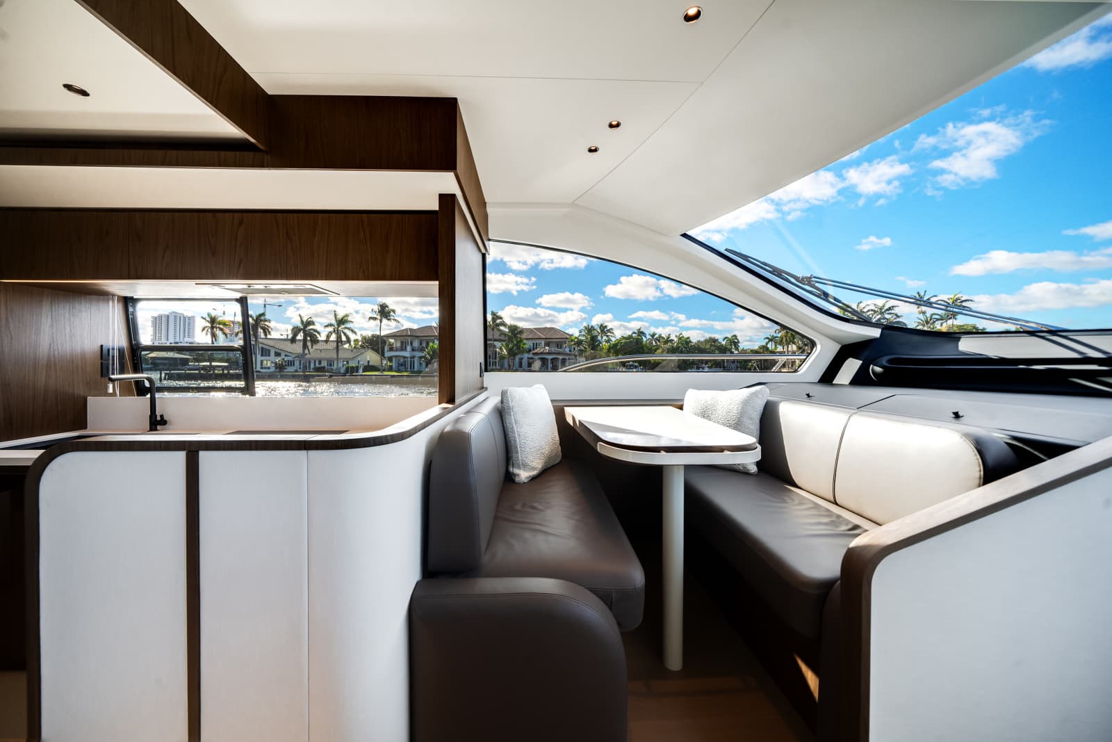 2025 Azimut Fly 72