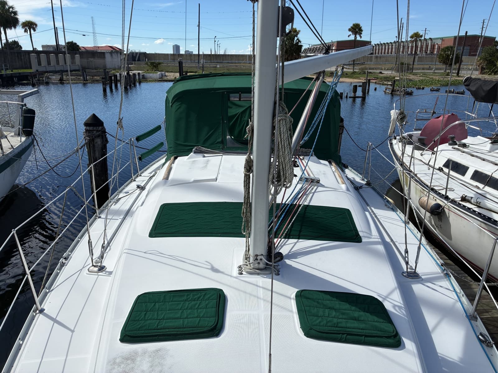 Beneteau Oceanis 373