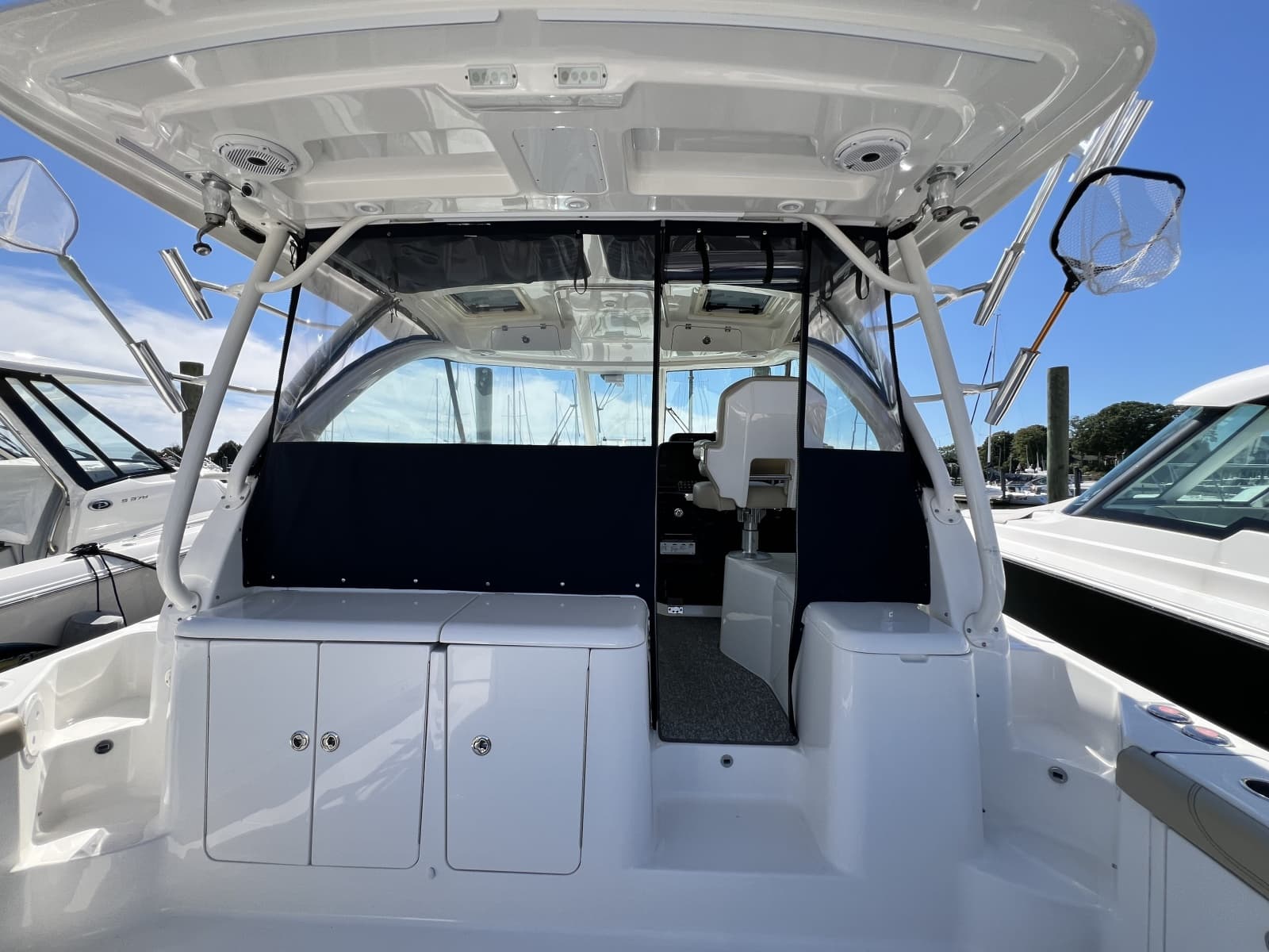 2020 Pursuit 385 Offshore