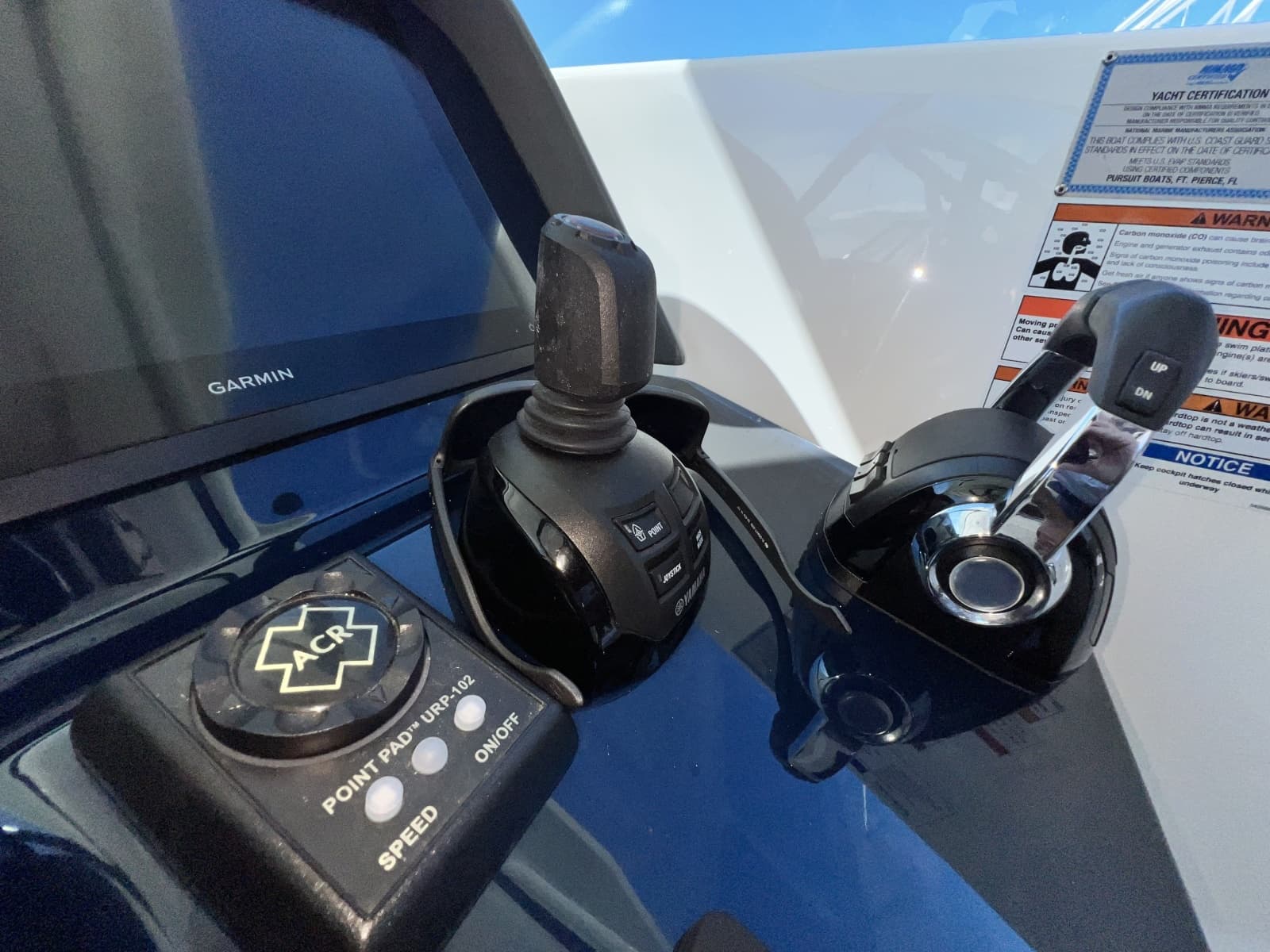 2020 Pursuit 385 Offshore