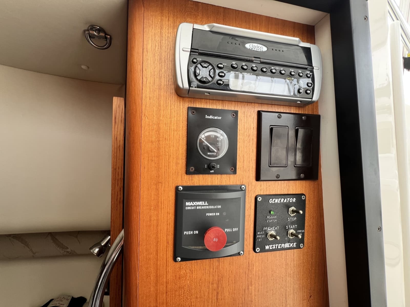 2003 Pursuit 3000 Offshore