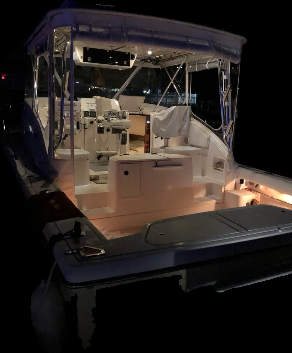 2003 Pursuit 3000 Offshore