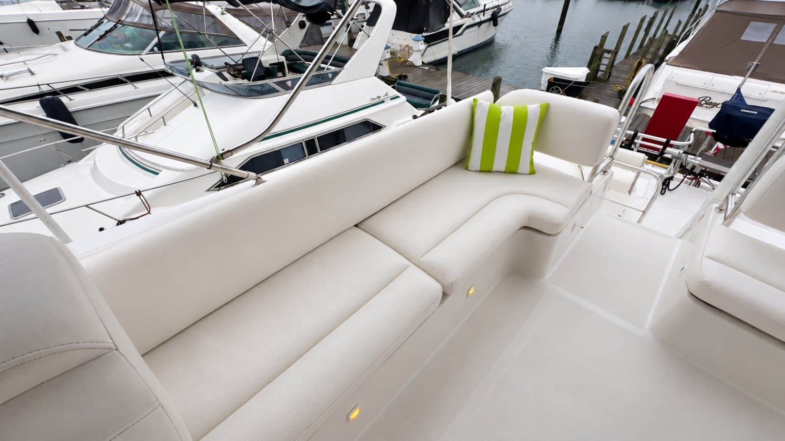 Flybridge Seating