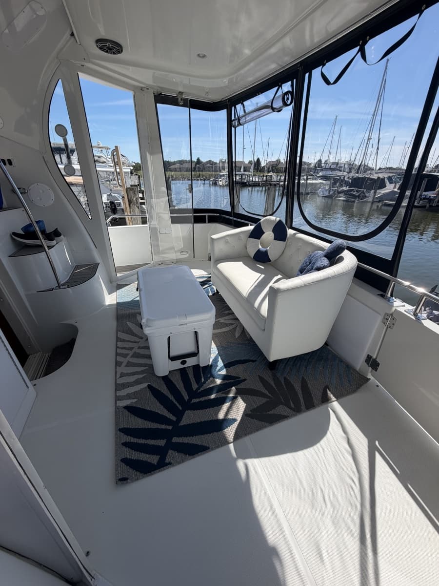 2000 Carver 396 Motor Yacht