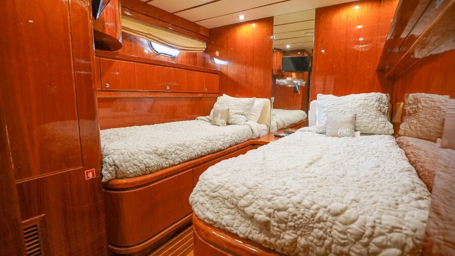 2001 Motor Yacht 82MY