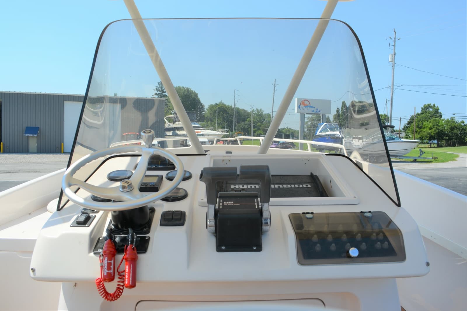 2001 Intrepid 322 Cuddy