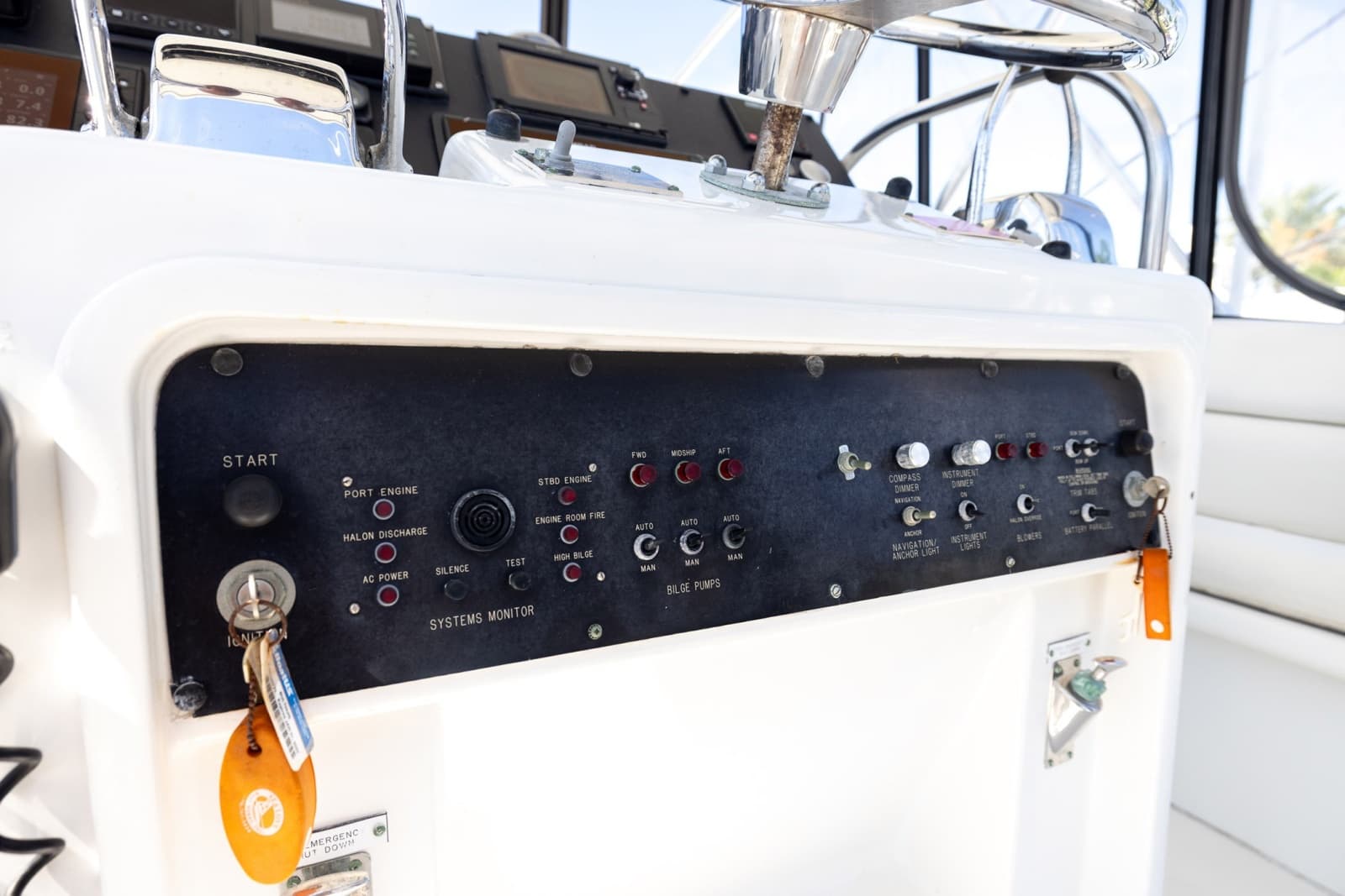 1995 Hatteras 43 Convertible