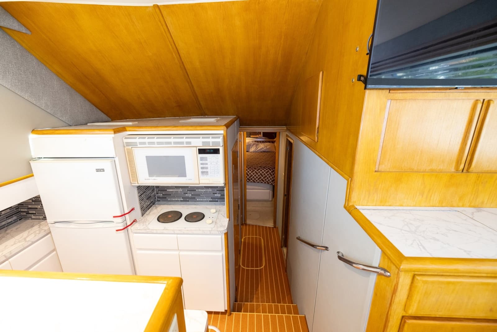 1995 Hatteras 43 Convertible