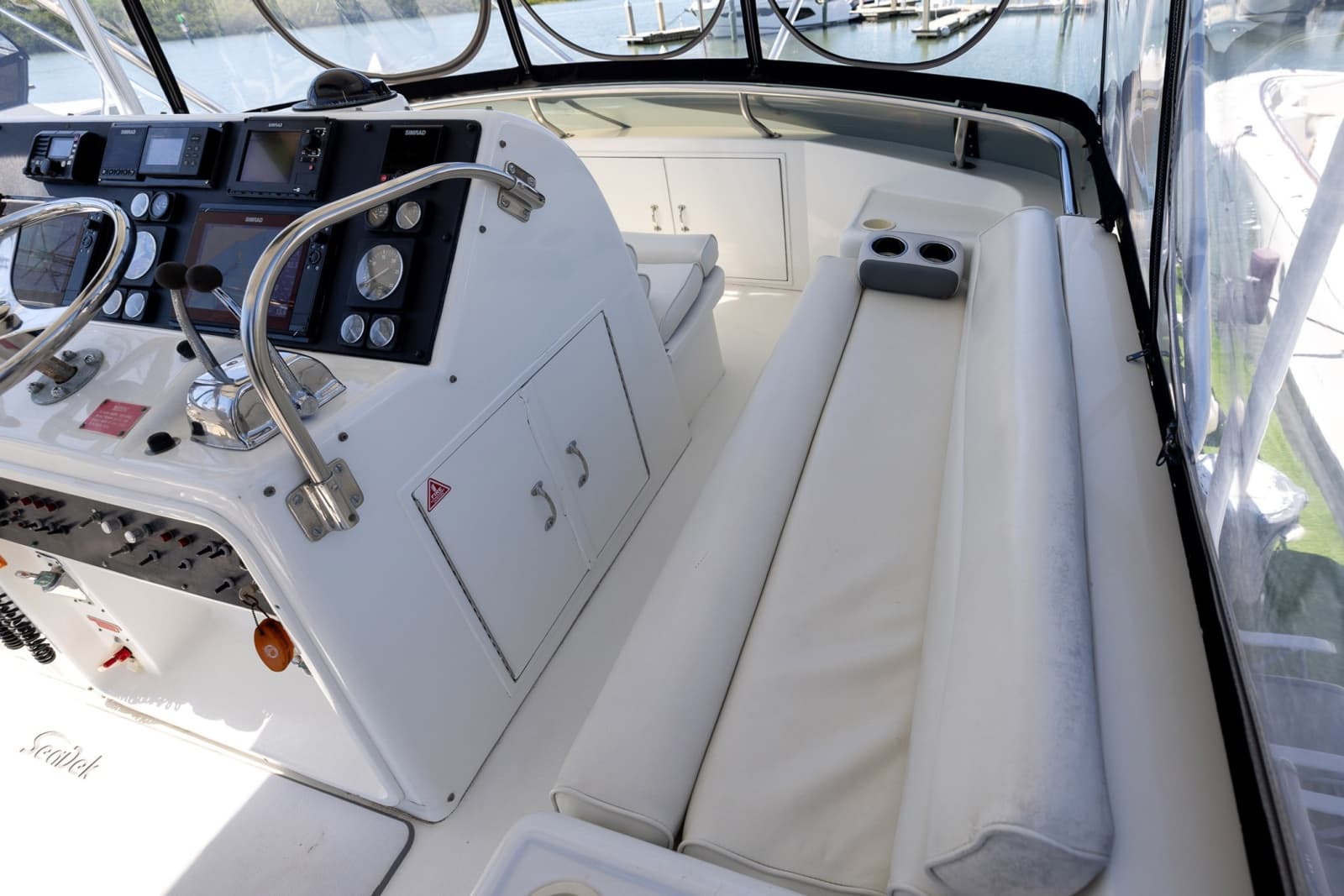 1995 Hatteras 43 Convertible