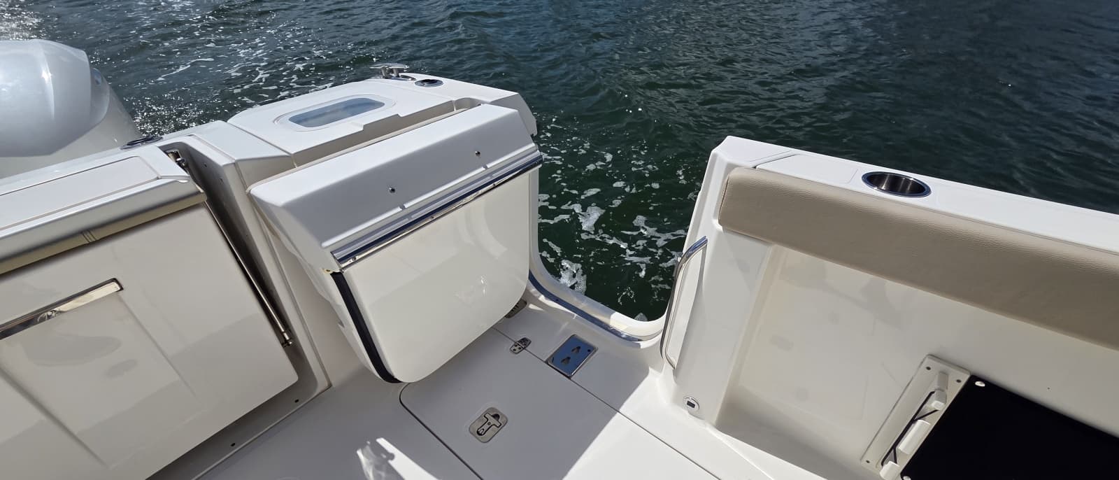 2019 Pursuit 328 Sport