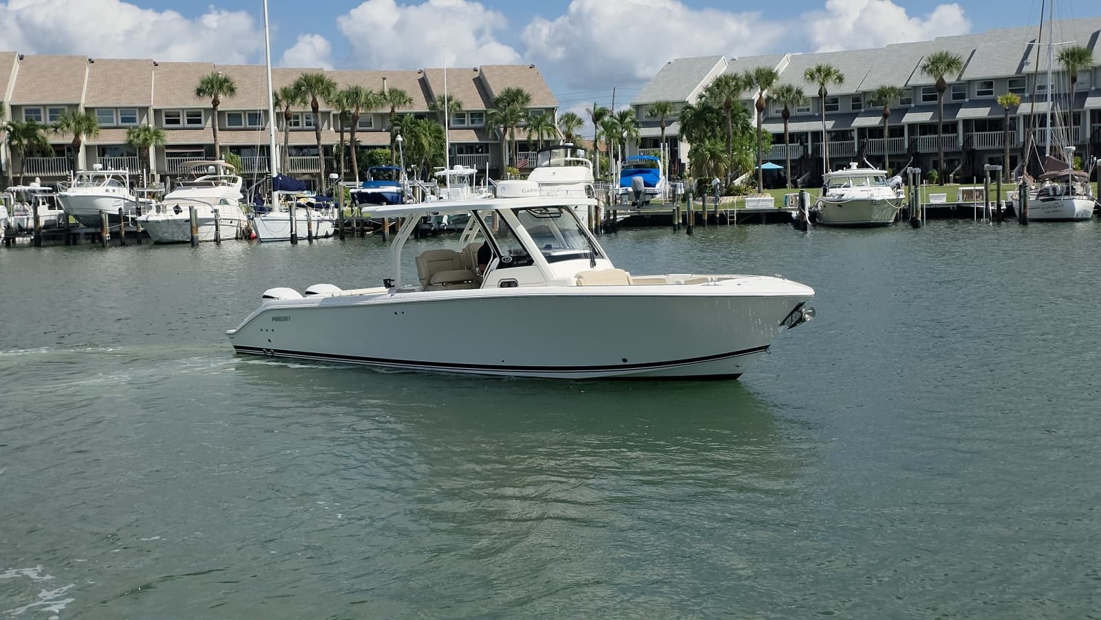 2019 Pursuit 328 Sport