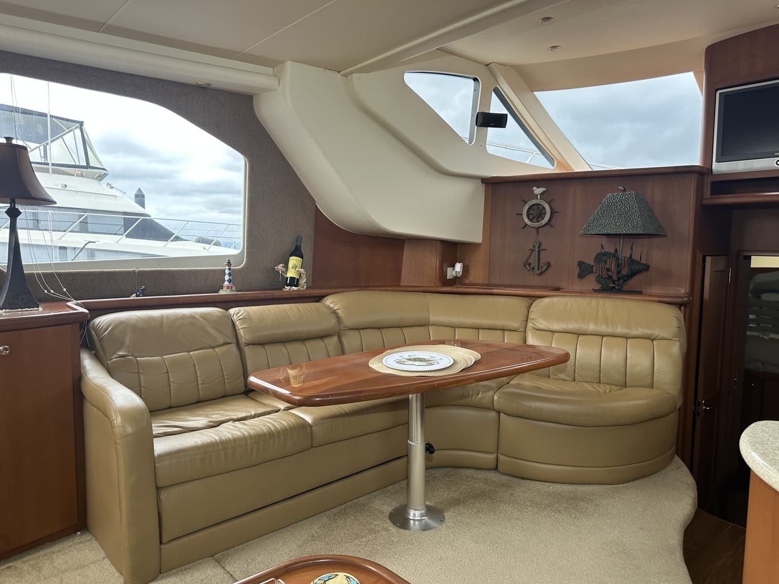 2005 Silverton 43 Motor Yacht