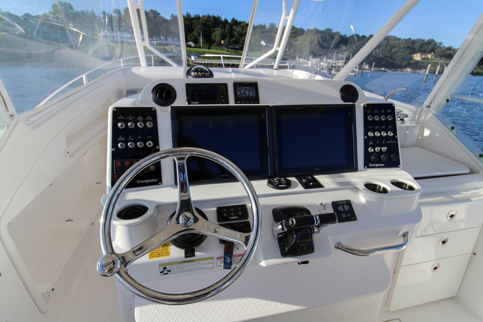 2014 Everglades 350LX